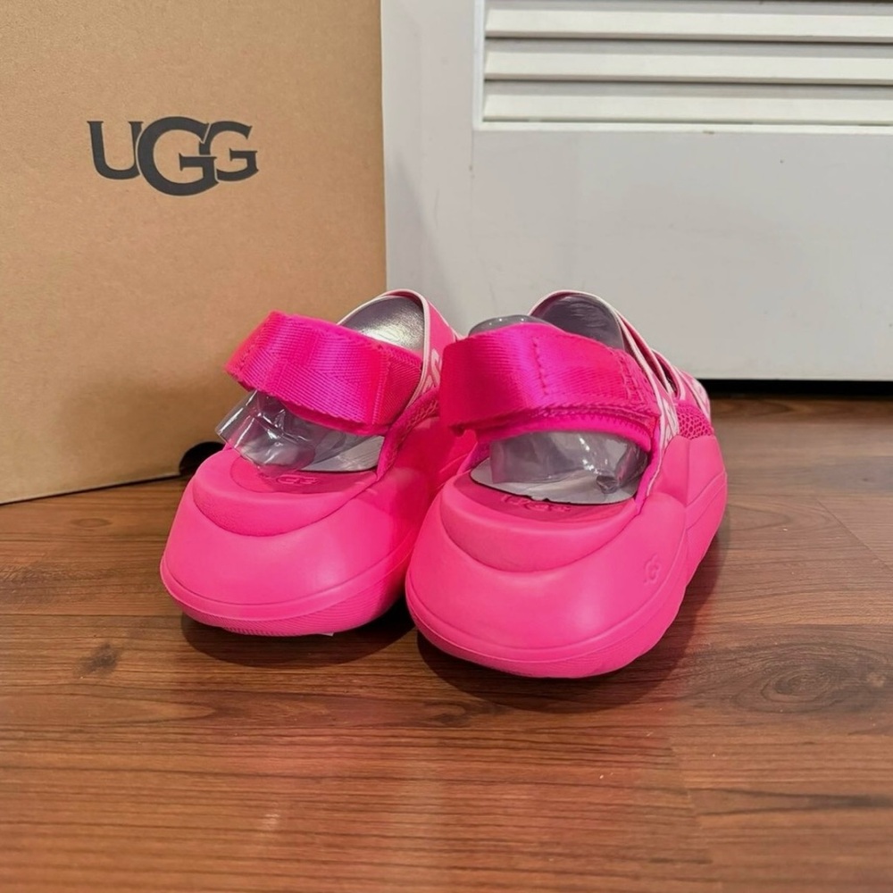 NEW! UGG Cloud Sandals 🌸 - Picture 7 of 16